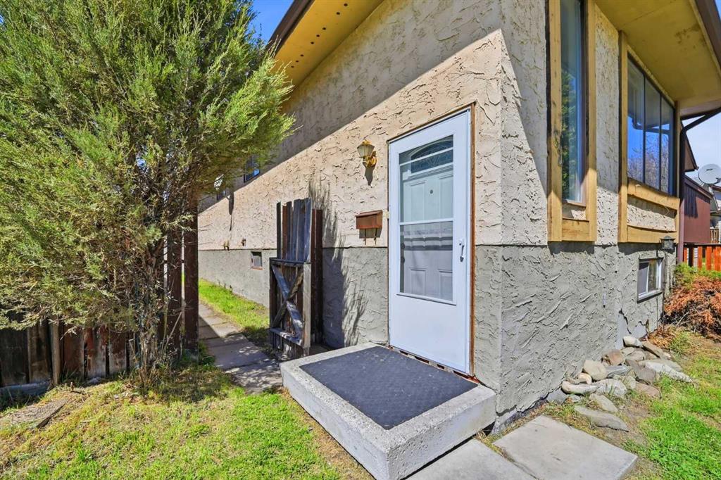Picture for 62 Templeson Crescent NE