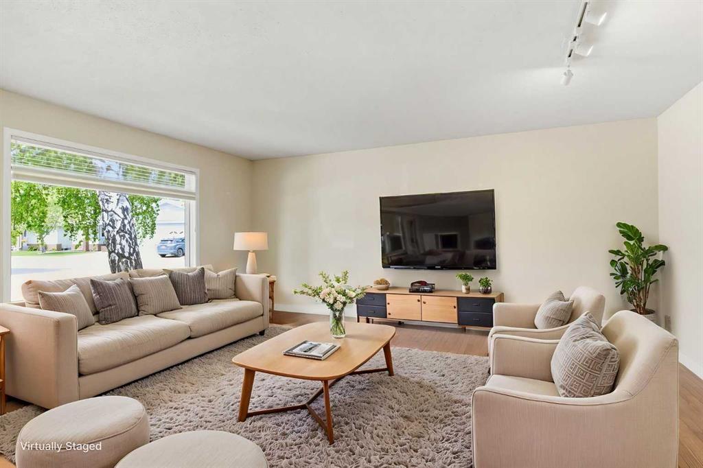 Picture for 34 Vandoos Gardens NW