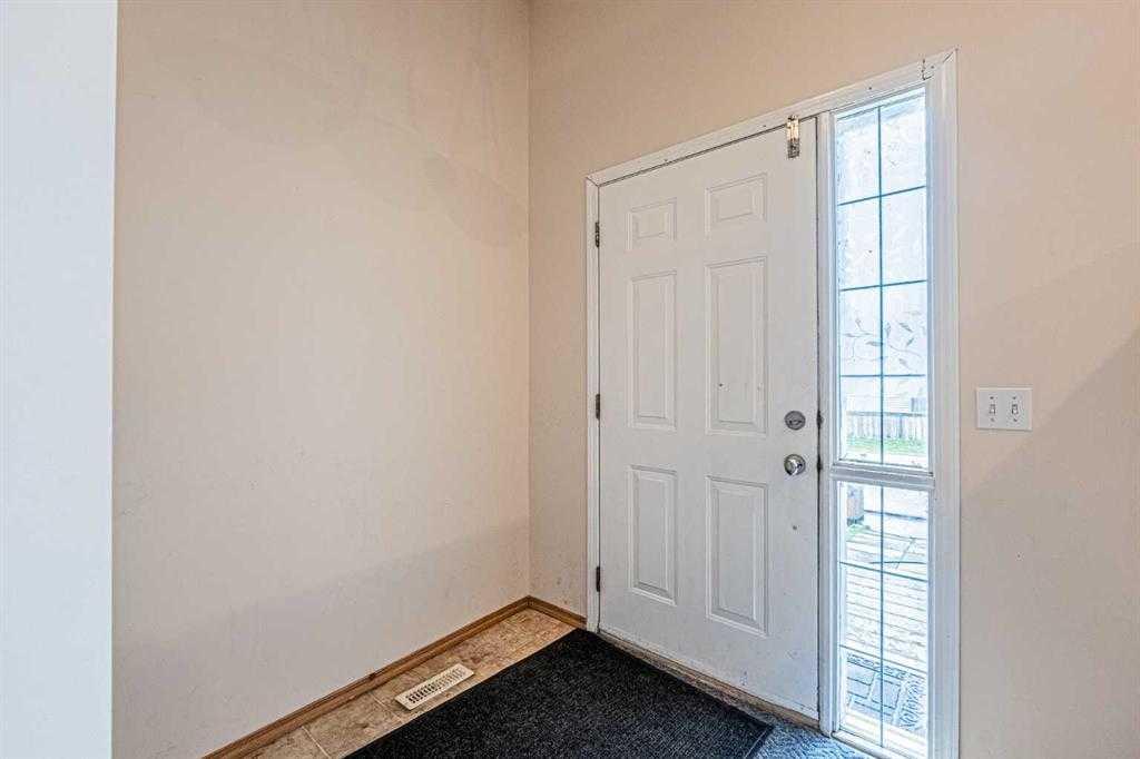 Picture for 65 Martinvalley Road NE