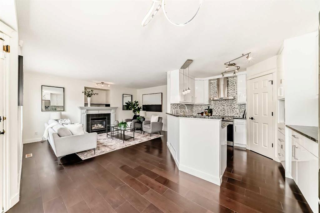 Picture for 262 Coventry Court NE