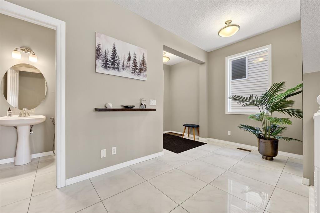 Picture for 71 Walden Manor SE
