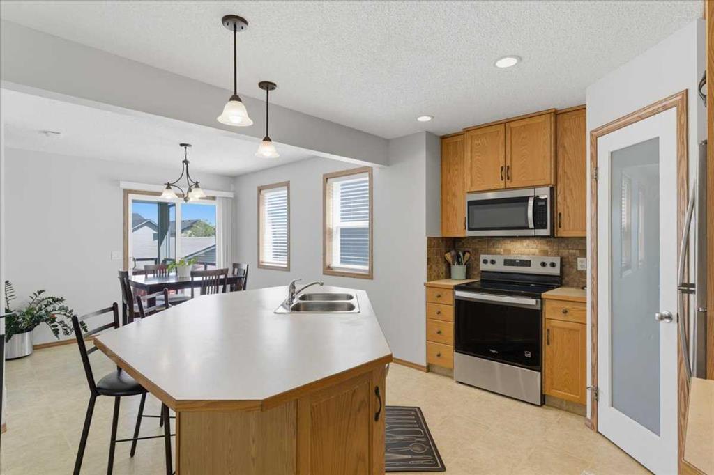 Picture for 132 Covebrook Close NE