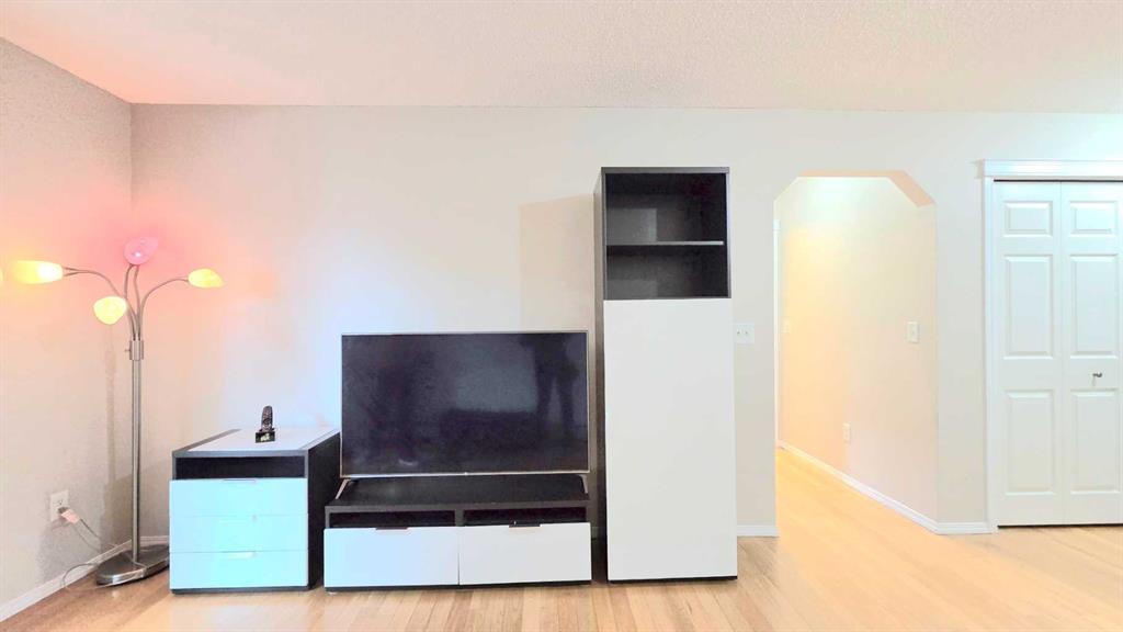 Picture for 1104, 70 Panamount Drive NW