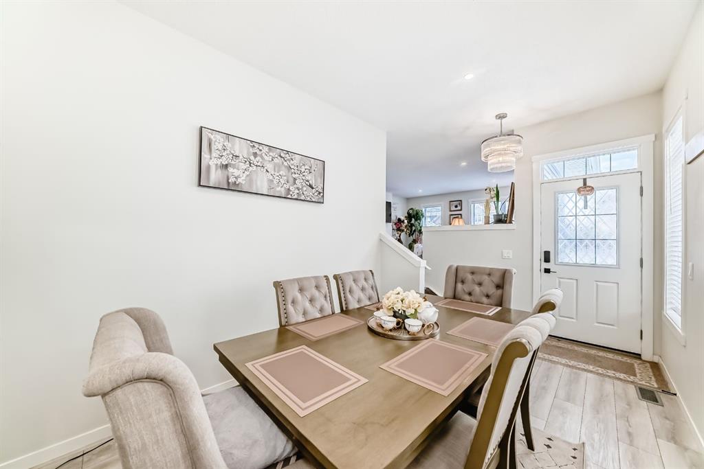Picture for 158 Chinook Gate Boulevard SW