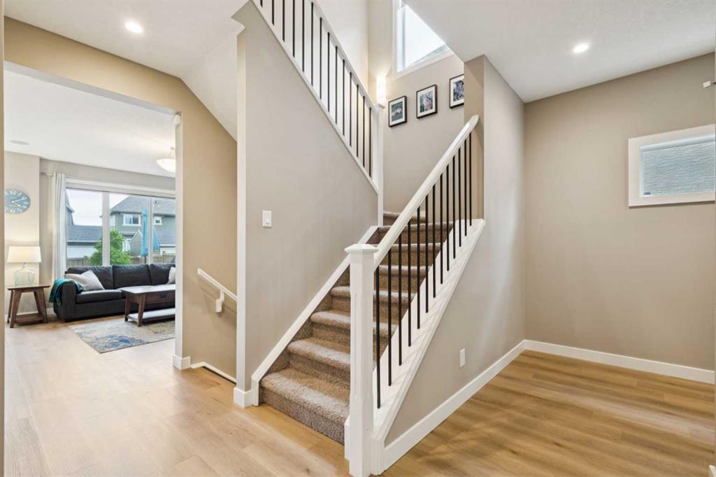 Picture for 52 Marquis Crescent SE