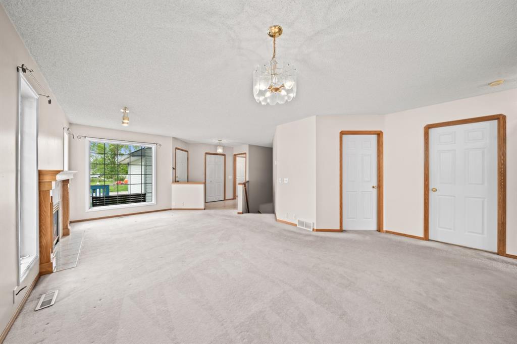 Picture for 126 Douglas Glen Close SE