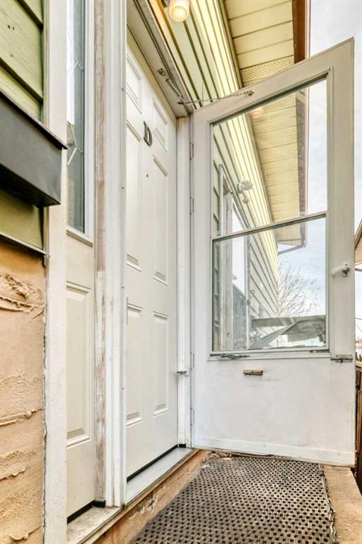 Picture for D, 903 44 Street SE