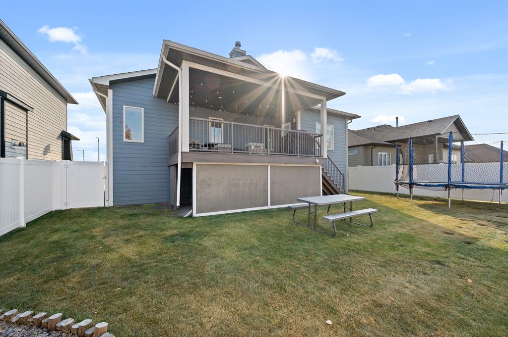      99 HARRISON Green , Olds, 0226   ,T4H 0E5 ;  Listing Number: MLS A2004891