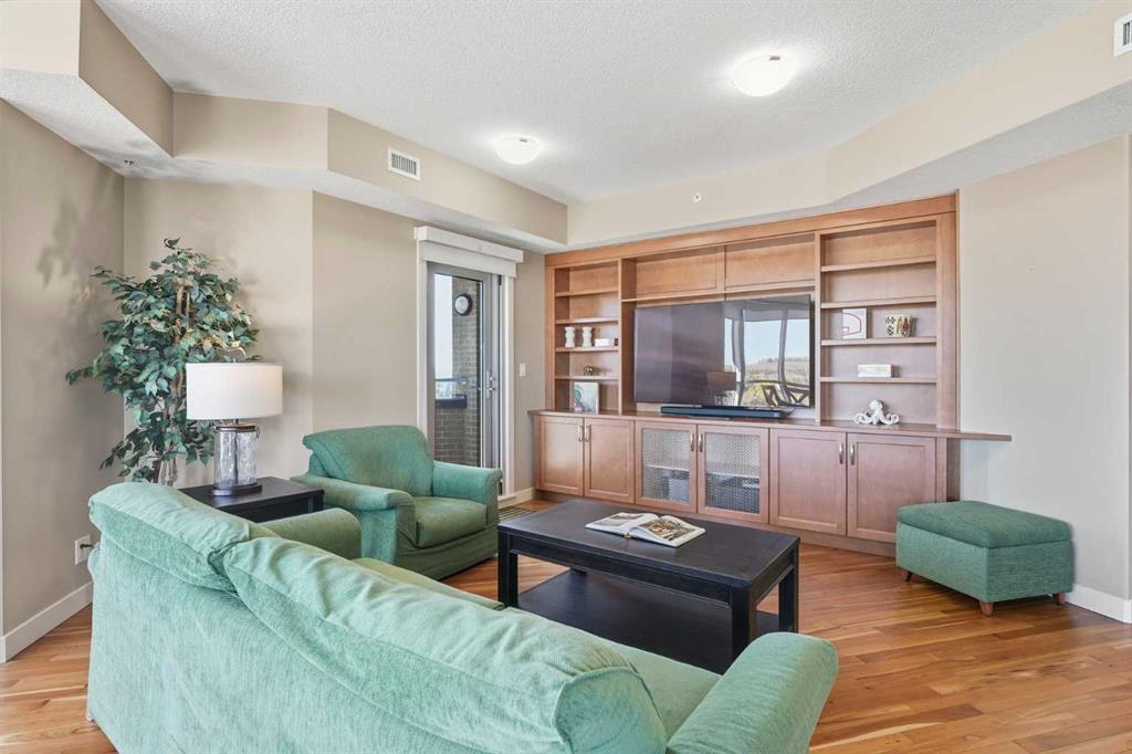 Picture for 1005, 32 Varsity Estates Circle NW https://www.cirrealty.ca/reb/creb/91/A2264191_13.jpg