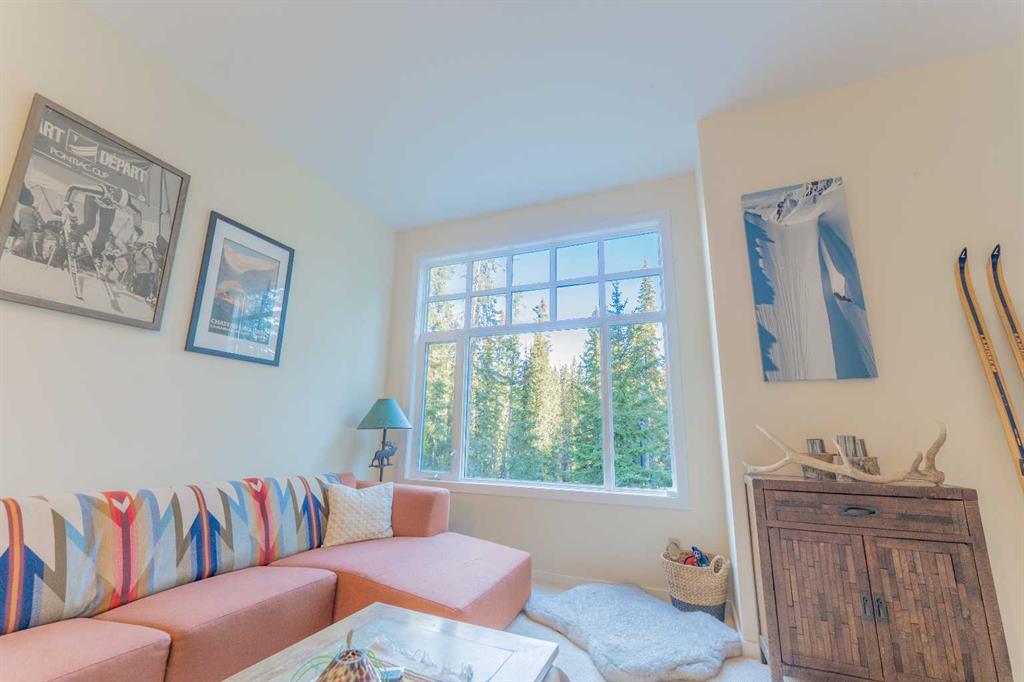 Picture for 1, 153 Cave Ave   https://www.cirrealty.ca/reb/creb/91/A2264891_10.jpg