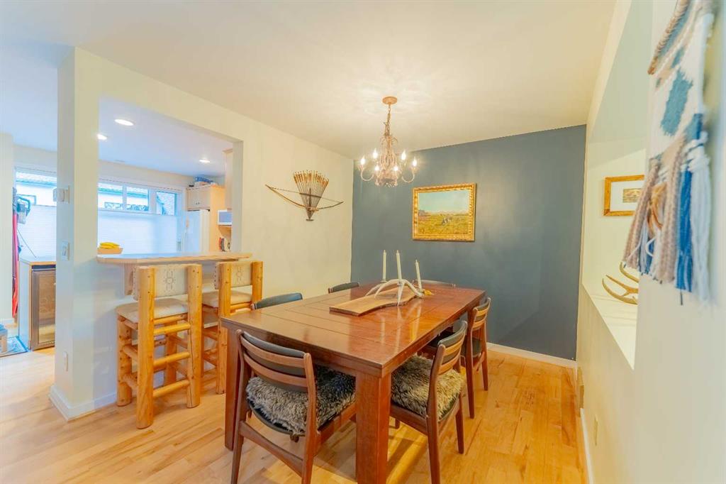 Picture for 1, 153 Cave Ave   https://www.cirrealty.ca/reb/creb/91/A2264891_16.jpg