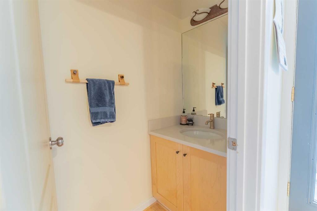 Picture for 1, 153 Cave Ave   https://www.cirrealty.ca/reb/creb/91/A2264891_21.jpg