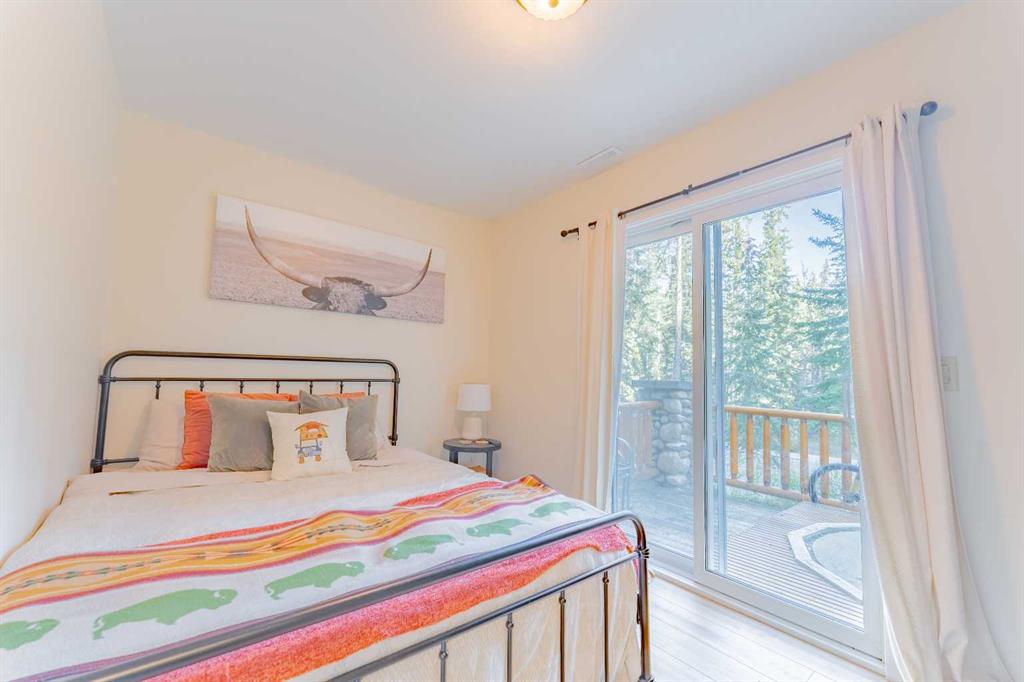 Picture for 1, 153 Cave Ave   https://www.cirrealty.ca/reb/creb/91/A2264891_41.jpg