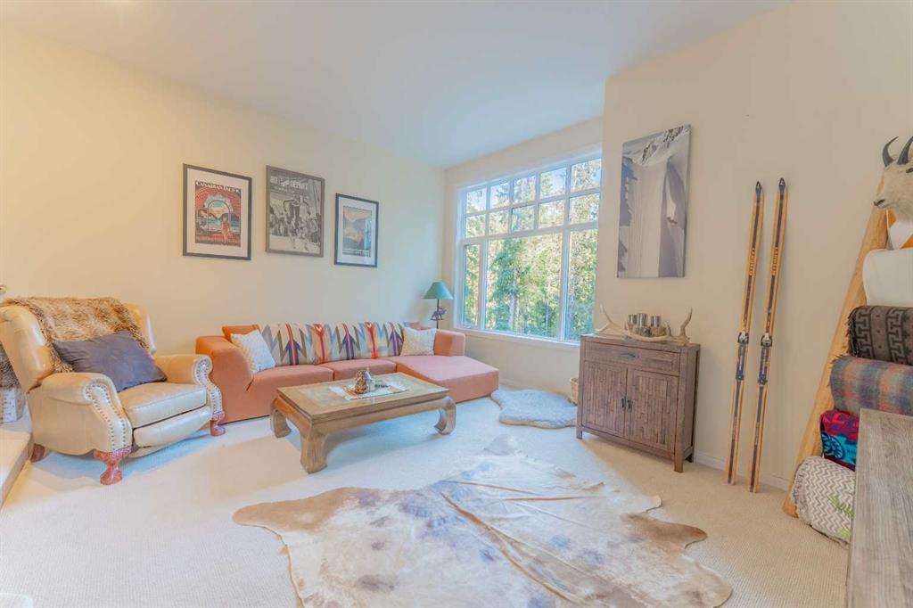 Picture for 1, 153 Cave Ave   https://www.cirrealty.ca/reb/creb/91/A2264891_5.jpg
