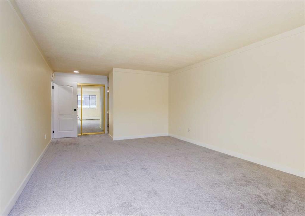 Picture for 104, 9500 Oakfield Drive SW https://www.cirrealty.ca/reb/creb/91/A2266791_17.jpg