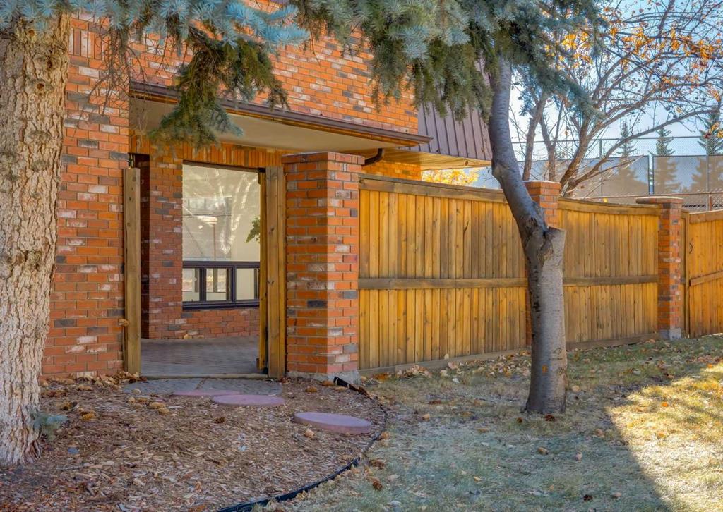 Picture for 104, 9500 Oakfield Drive SW https://www.cirrealty.ca/reb/creb/91/A2266791_29.jpg