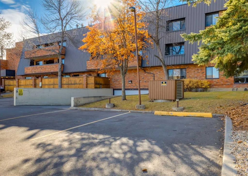 Picture for 104, 9500 Oakfield Drive SW https://www.cirrealty.ca/reb/creb/91/A2266791_30.jpg