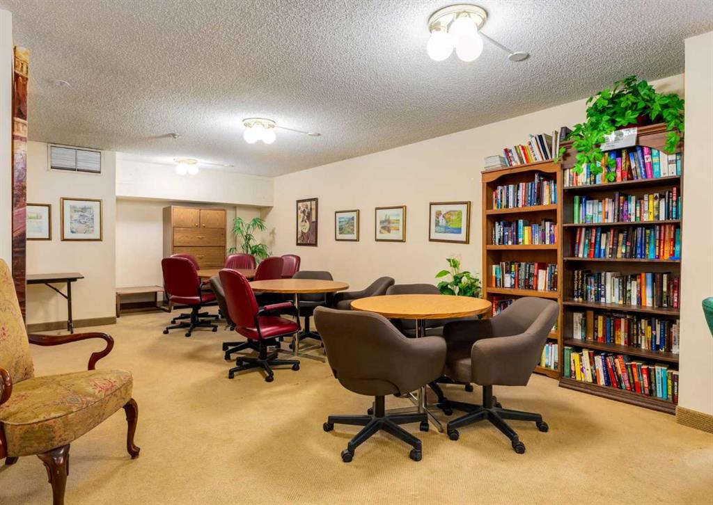 Picture for 104, 9500 Oakfield Drive SW https://www.cirrealty.ca/reb/creb/91/A2266791_39.jpg