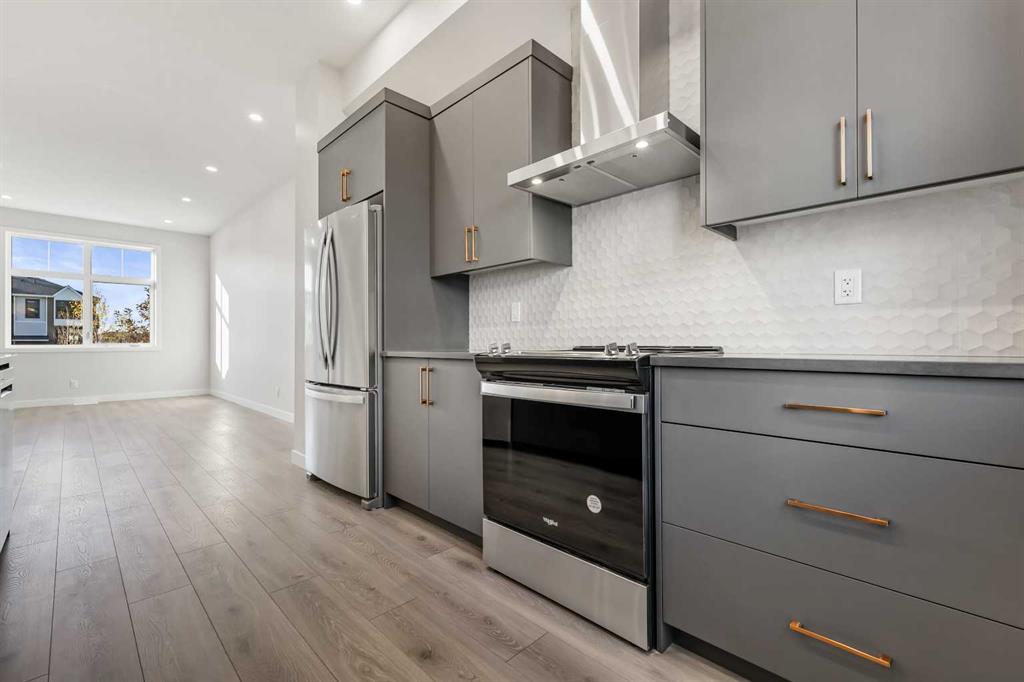 Picture for 502, 185 Mahogany Gardens SE