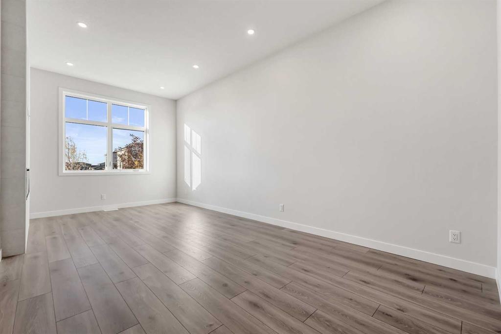 Picture for 502, 185 Mahogany Gardens SE