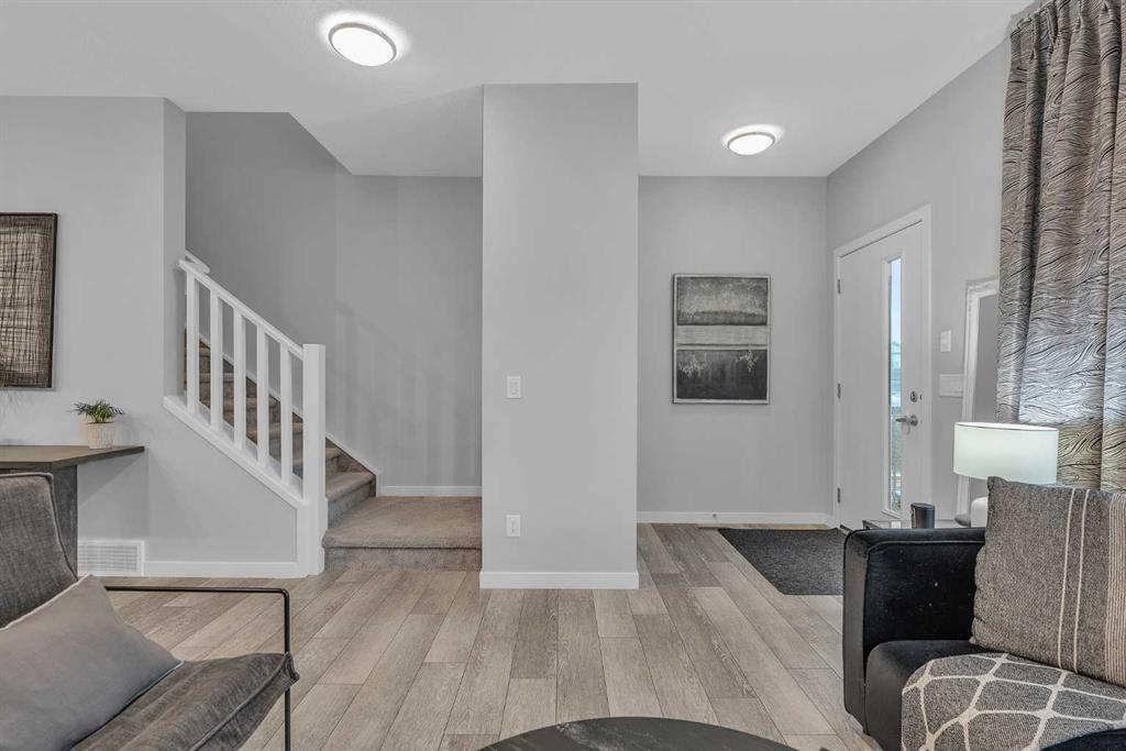 Picture for 1121 Chinook Gate Bay SW