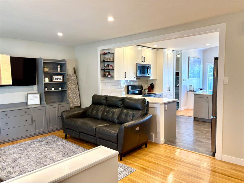 Picture for 124 Glenpatrick Drive SW