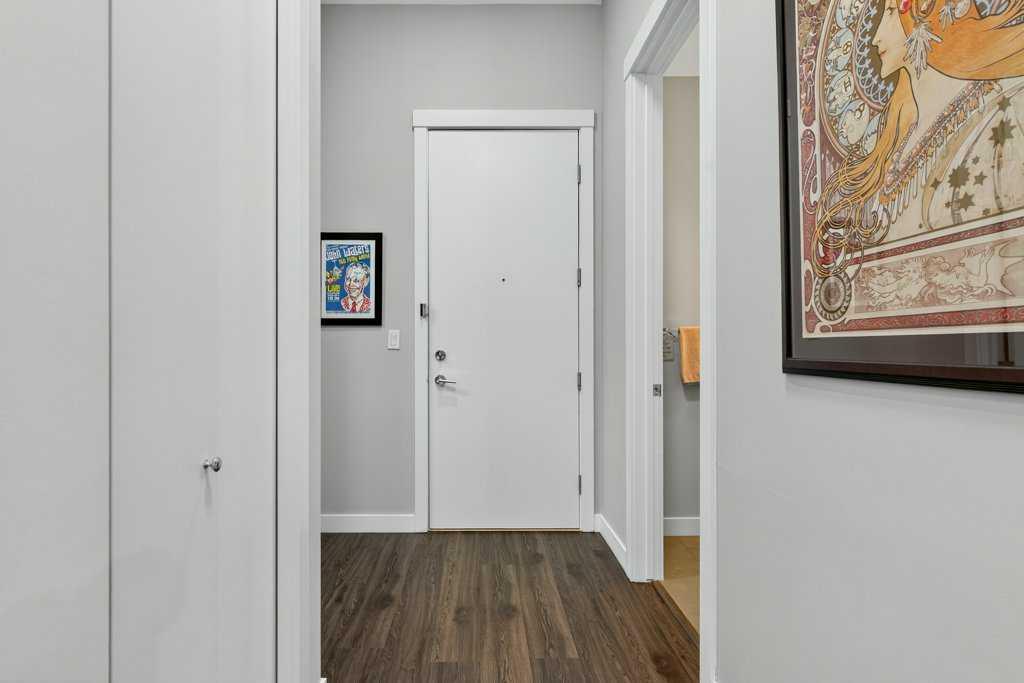 Picture for 303, 788 12 Avenue SW