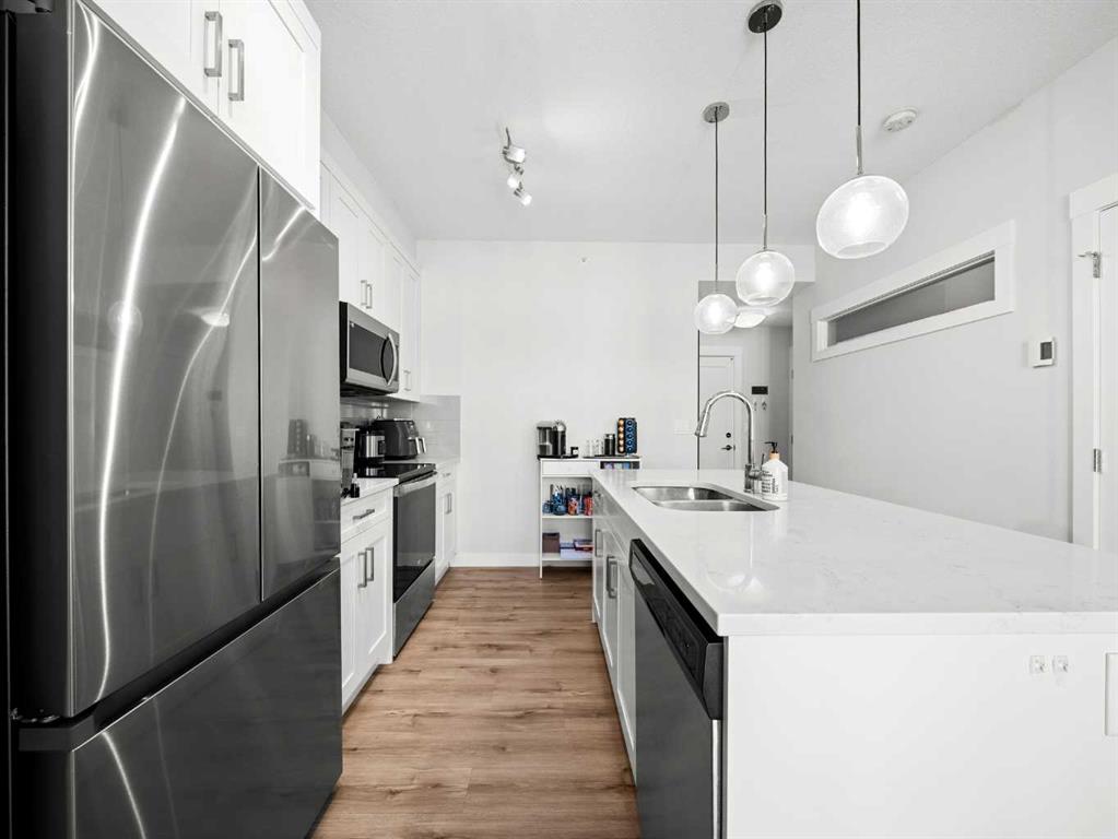 Picture for 404, 25 Walgrove Walk SE