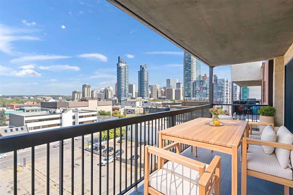 Picture for 806, 1334 12 Avenue SW