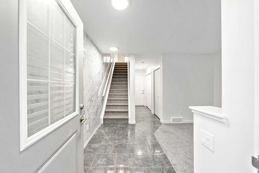 Picture for 708 Evansridge Common NW