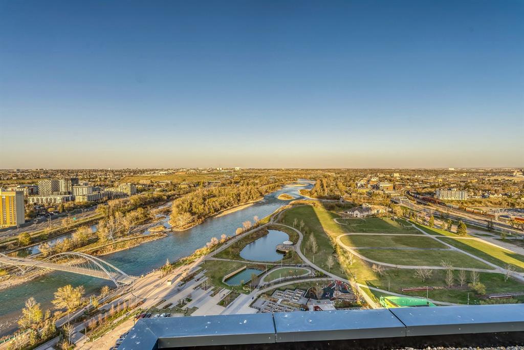 Picture for 1403, 615 6 Avenue SE