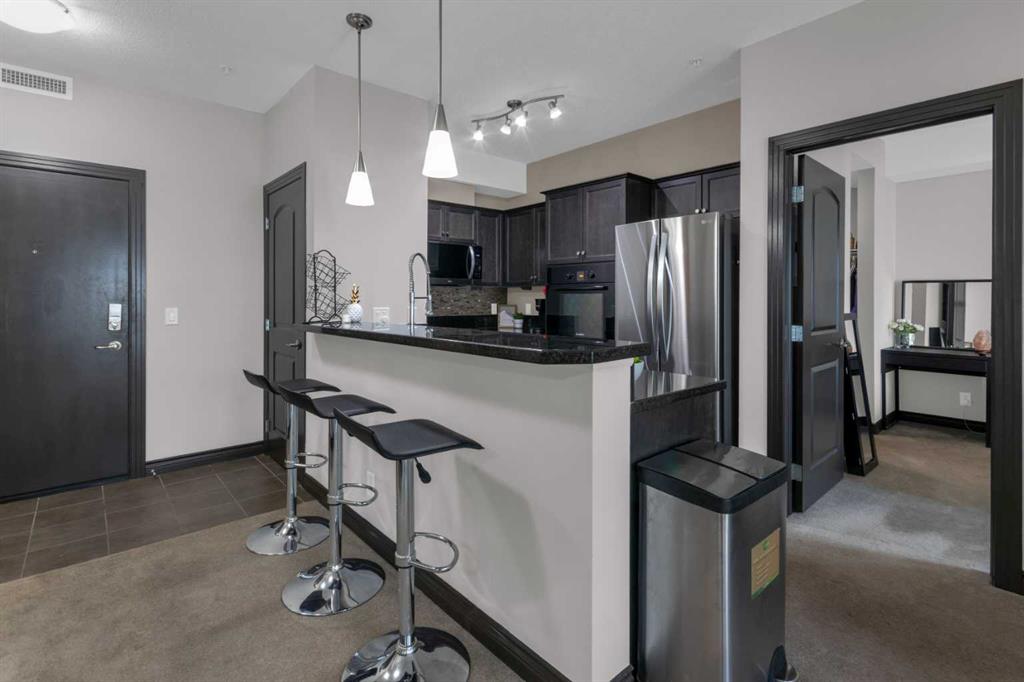 Picture for 308, 30 Royal Oak Plaza NW