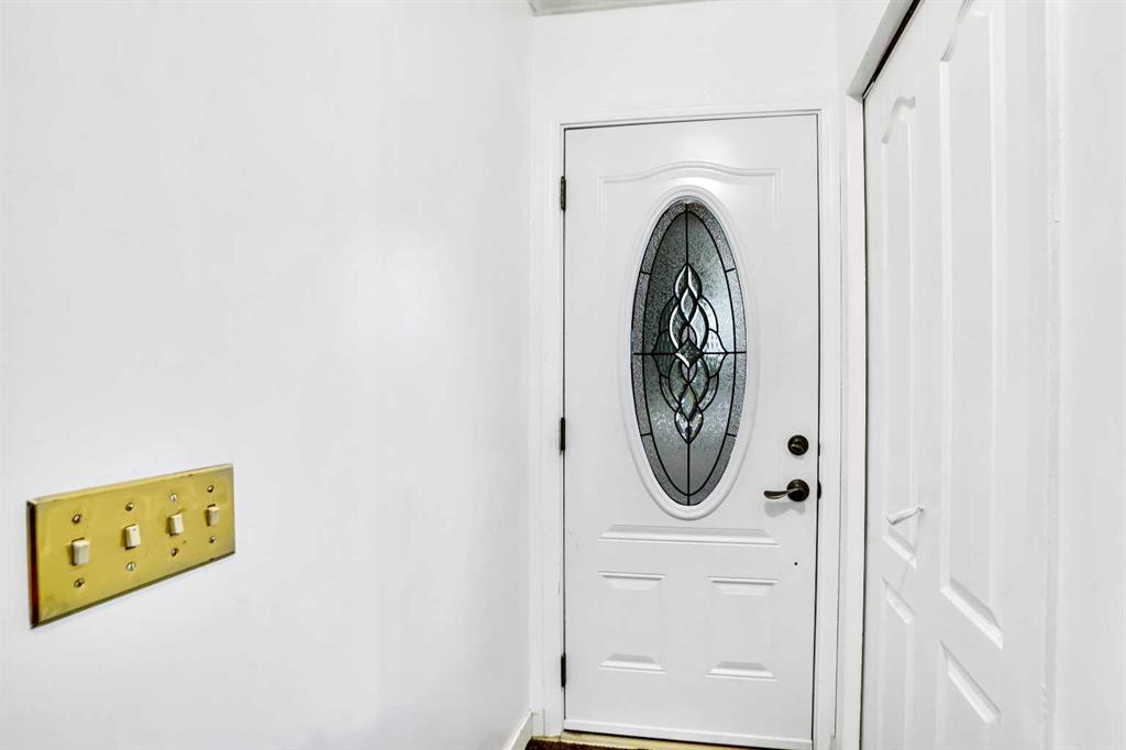 Picture for 48 Templeridge Crescent NE