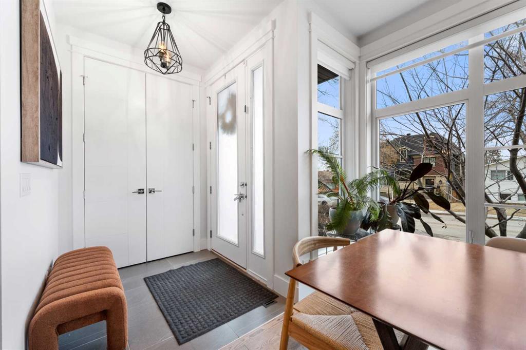 Picture for 2835 35 Street SW