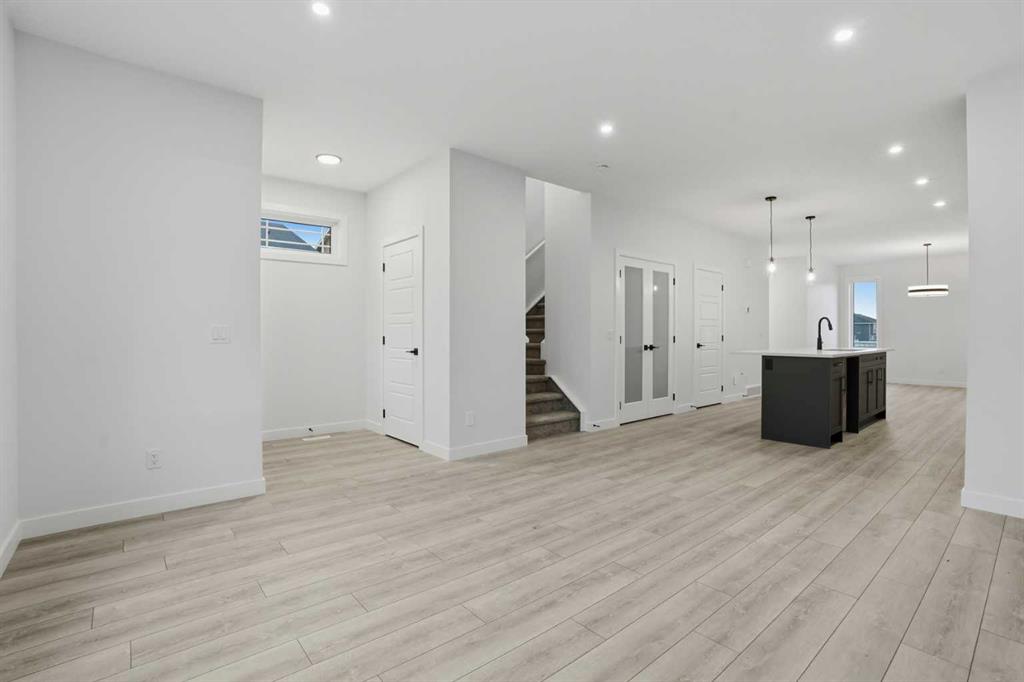 Picture for 552 Bridgeport Street 