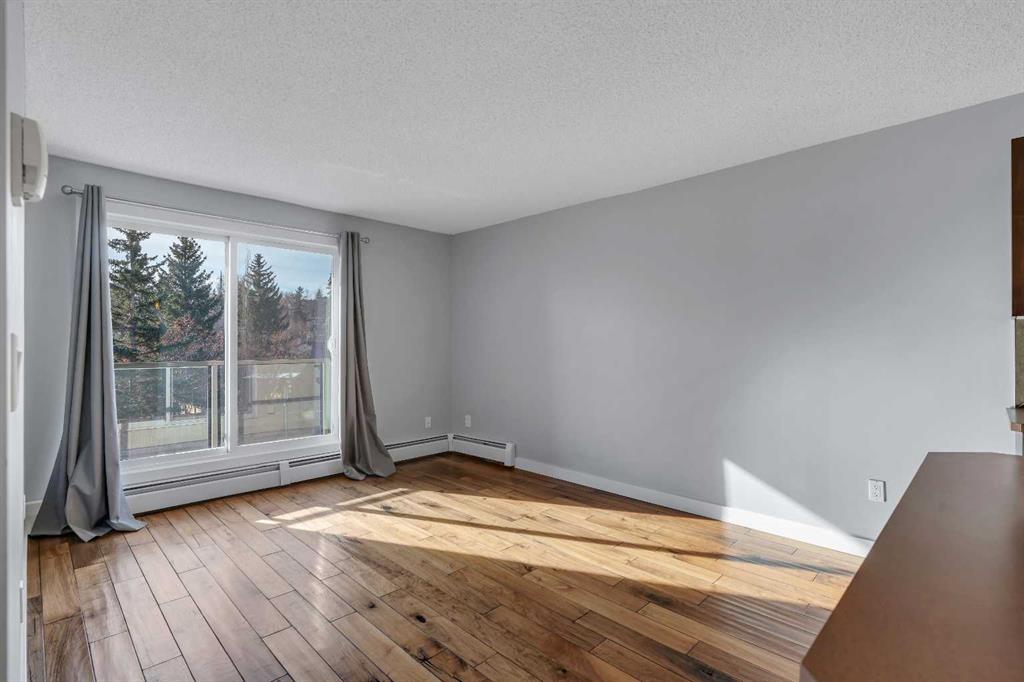 Picture for 304, 1828 12 Avenue SW