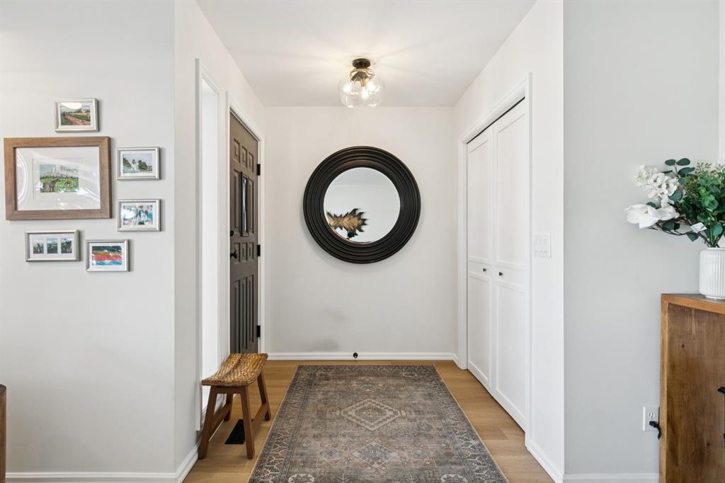 Picture for 529 55 Avenue SW