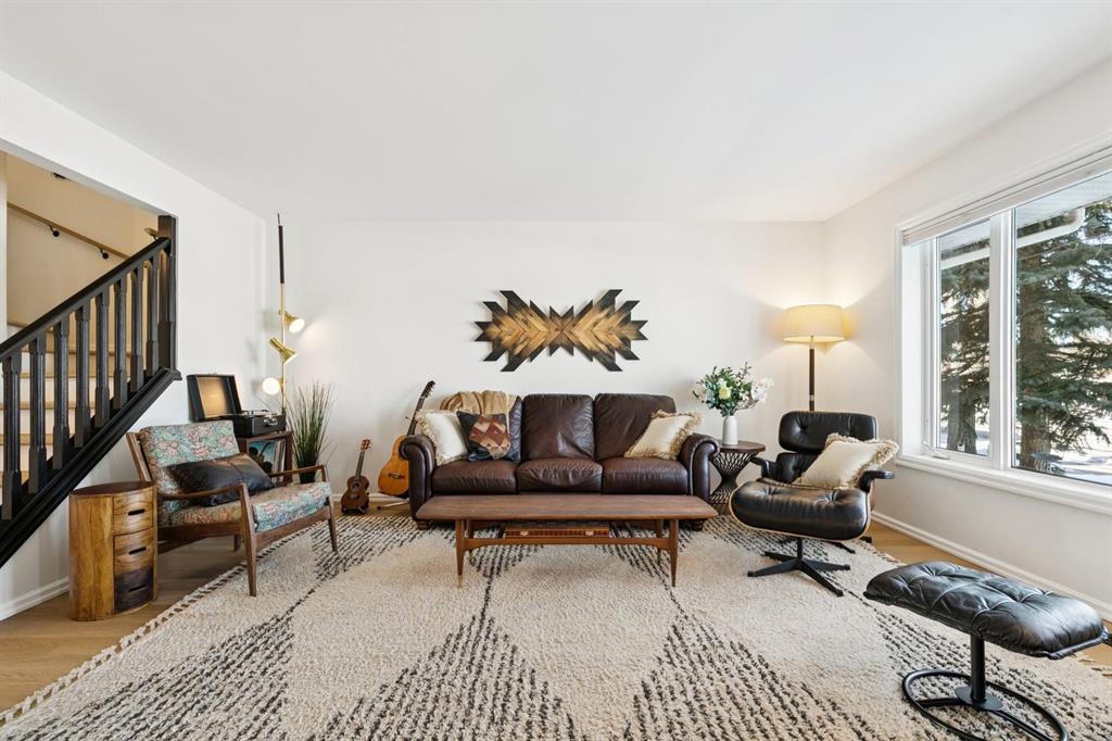 Picture for 529 55 Avenue SW