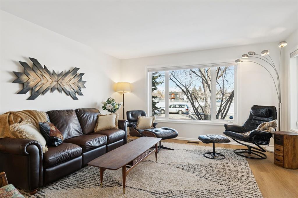 Picture for 529 55 Avenue SW