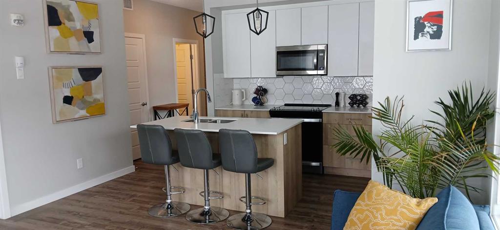 Picture for 102, 1605 17 Street SE