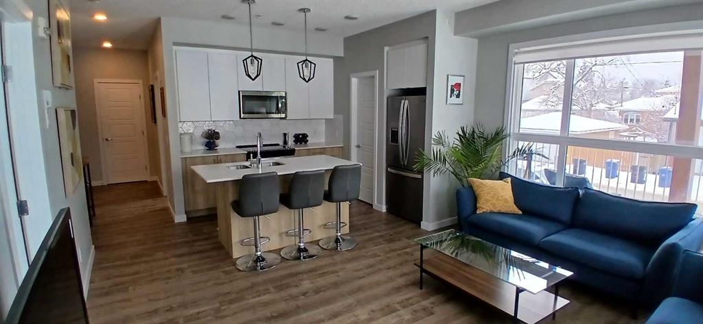 Picture for 102, 1605 17 Street SE