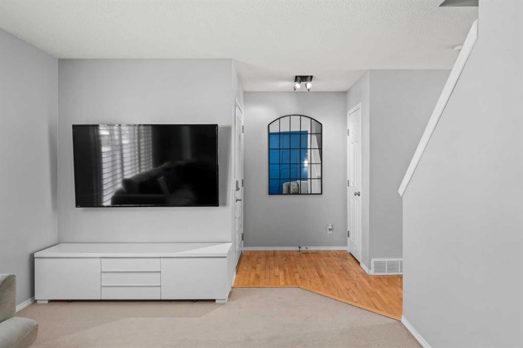 Picture for 47 Eversyde Heath SW