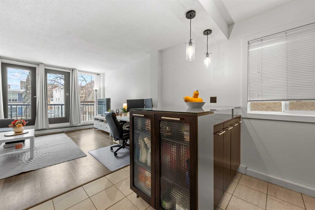 Picture for 309, 324 22 Avenue SW