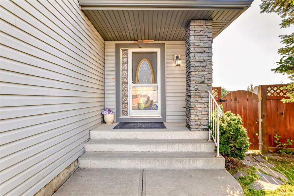 Picture for 41 Covette Bay NE