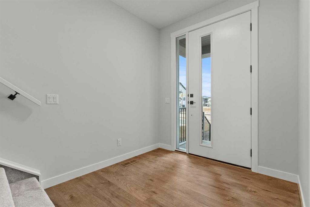 Picture for 294 Kinniburgh Loop 