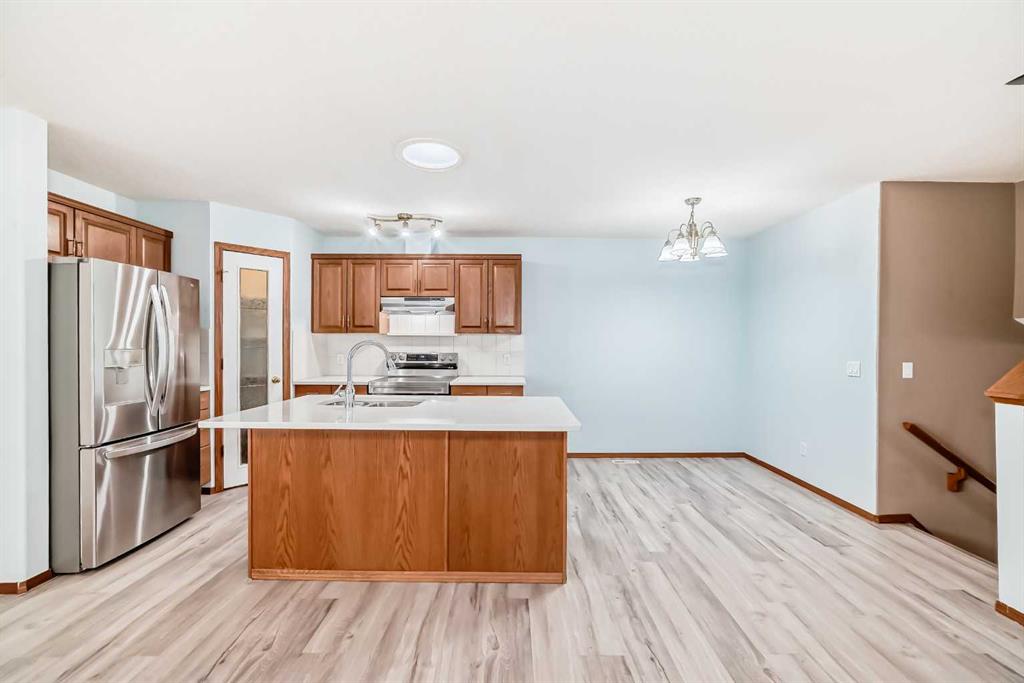 Picture for 11, 33 Stonegate Drive NW