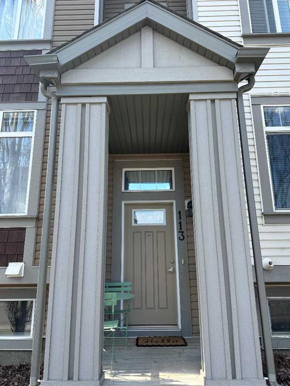 Picture for 113 Copperpond Row SE