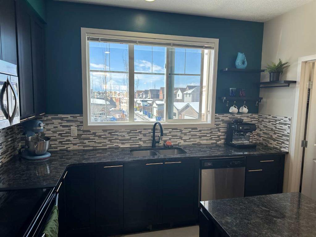 Picture for 113 Copperpond Row SE