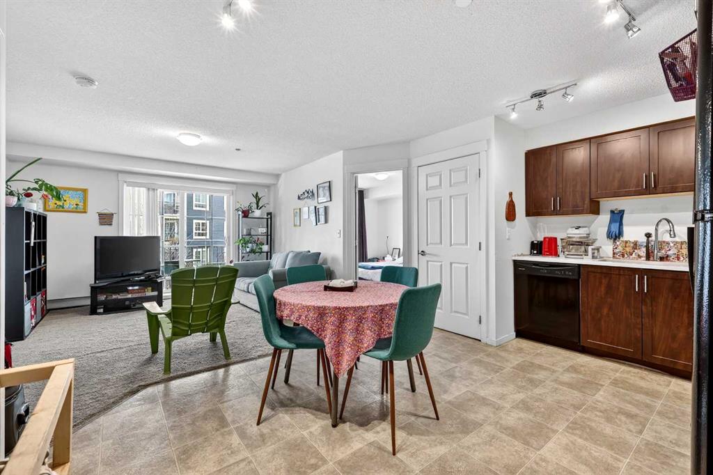 Picture for 3311, 279 Copperpond Common SE