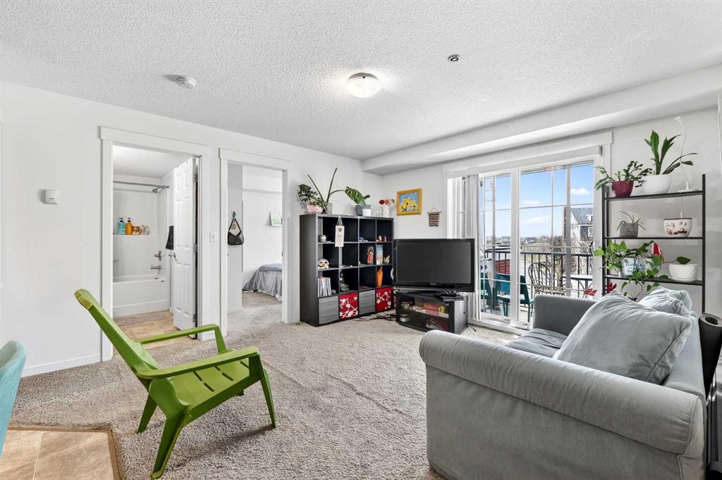 Picture for 3311, 279 Copperpond Common SE